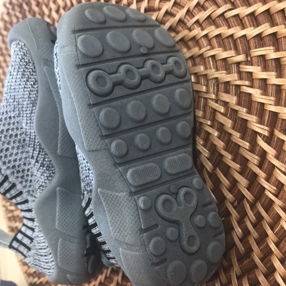 STQ - Picture 7 of 11